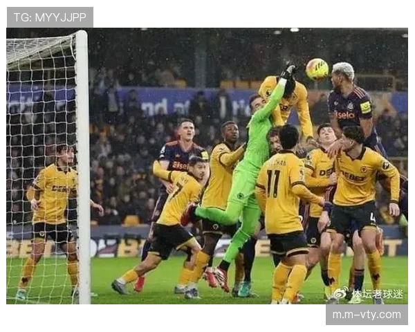 爱德华兹场均二十七分领跑狼队 得分爆发力助球队稳住阵脚